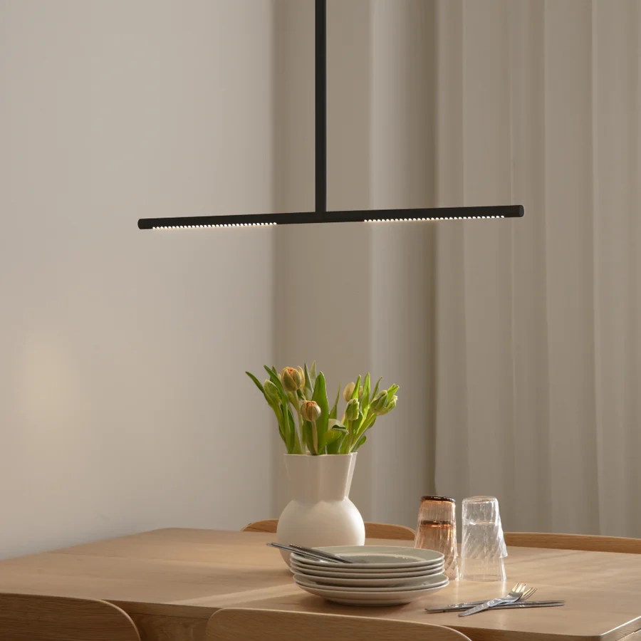 Umage  ::  Lampa sufitowa Omni szer. 74 cm czarna