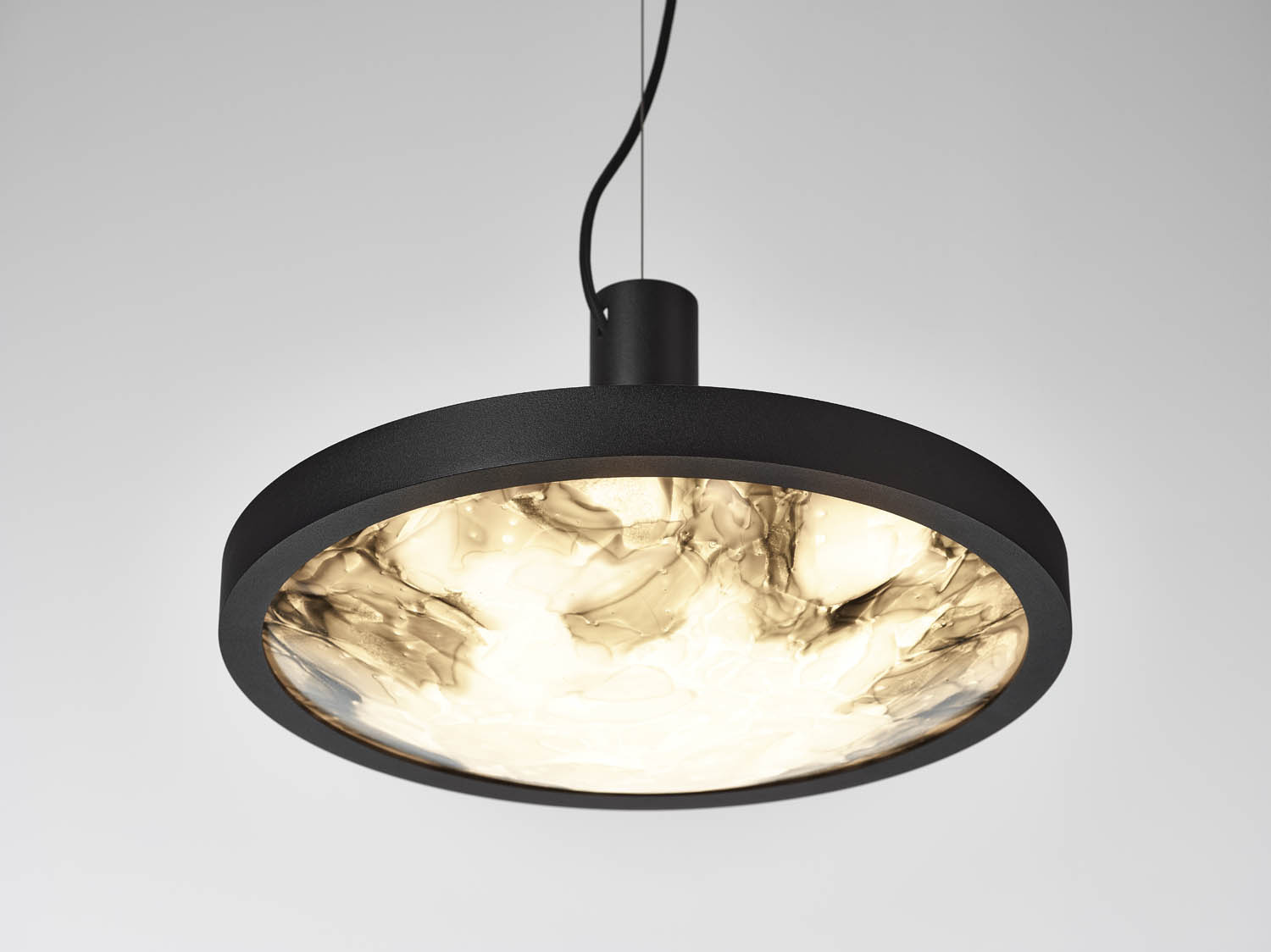 Brokis :: Lampa Wisząca Convex śr. 42,6 cm transparentna czarna