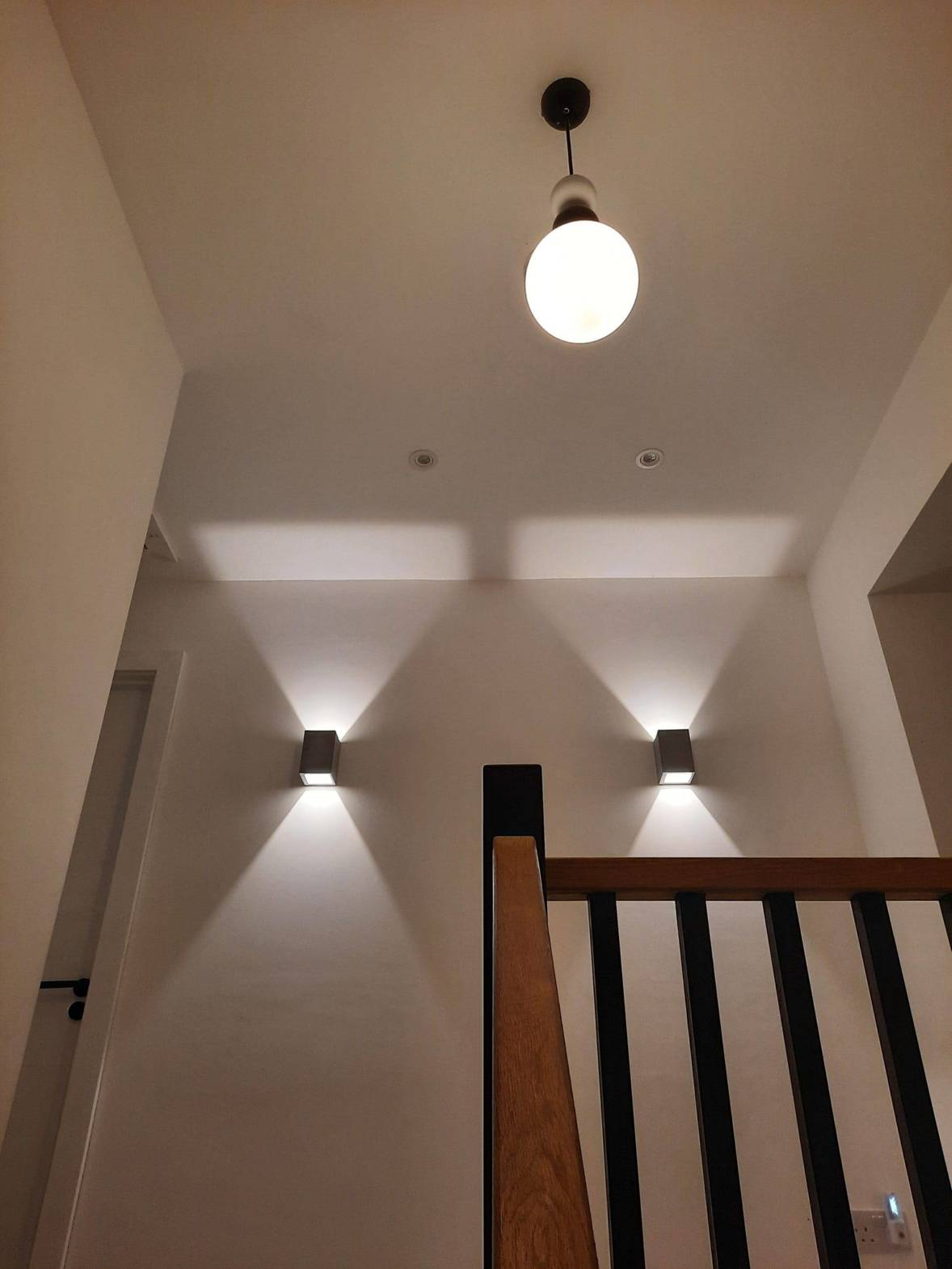 LOFTLIGHT :: Lampa wisząca Bola Bola czarno-biała wys. 36