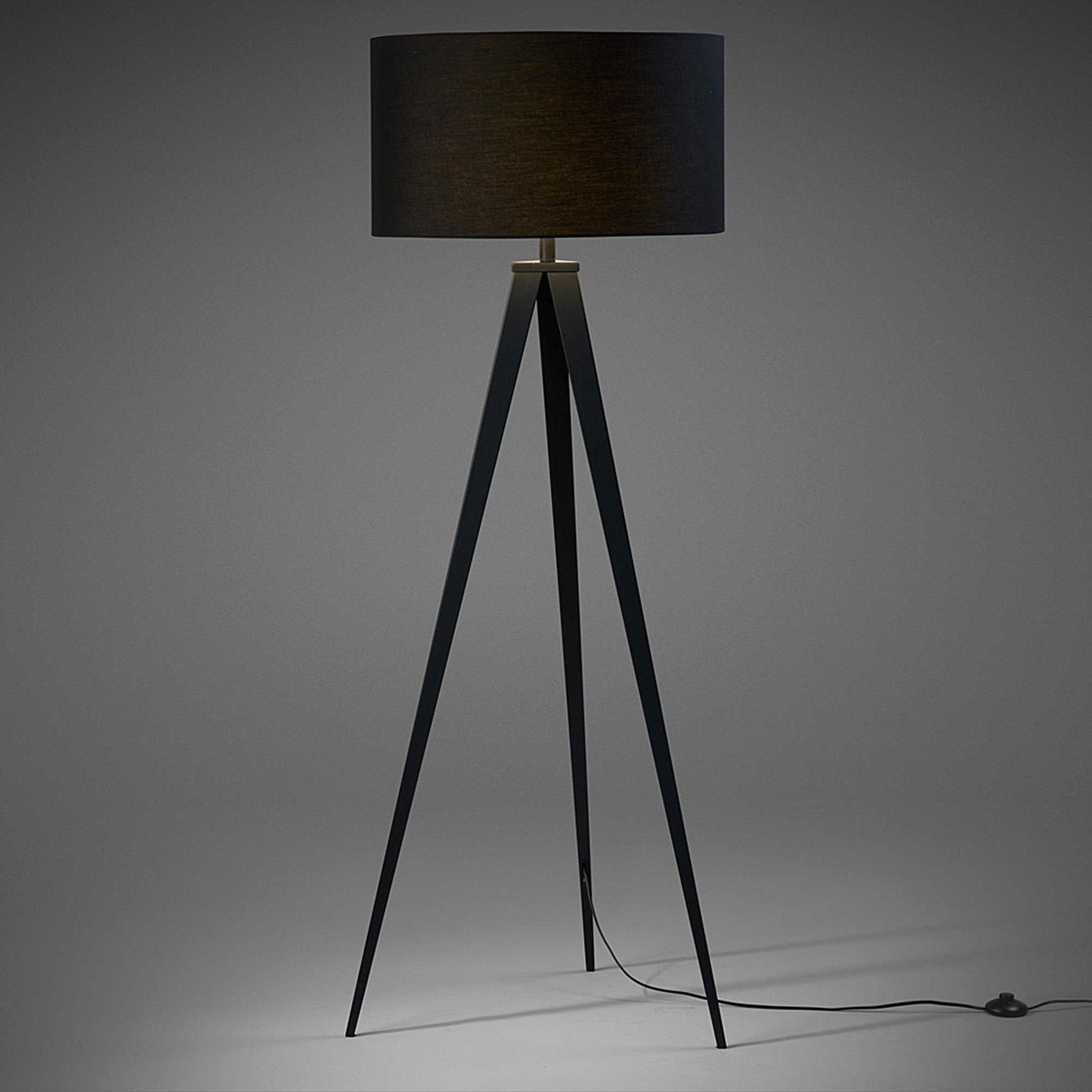 Lampa podłogowa Uzagi czarna