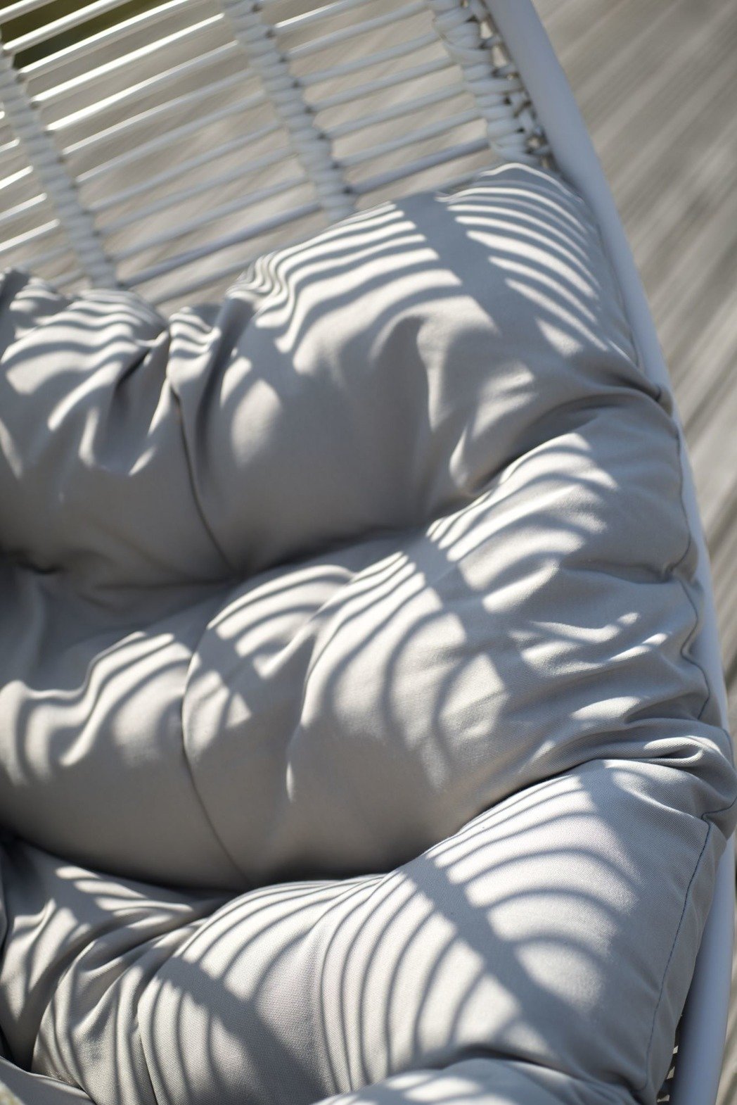 Miloo :: Fotel ogrodowy wiszący / huśtawka ogrodowa Cocoon de luxe biały 