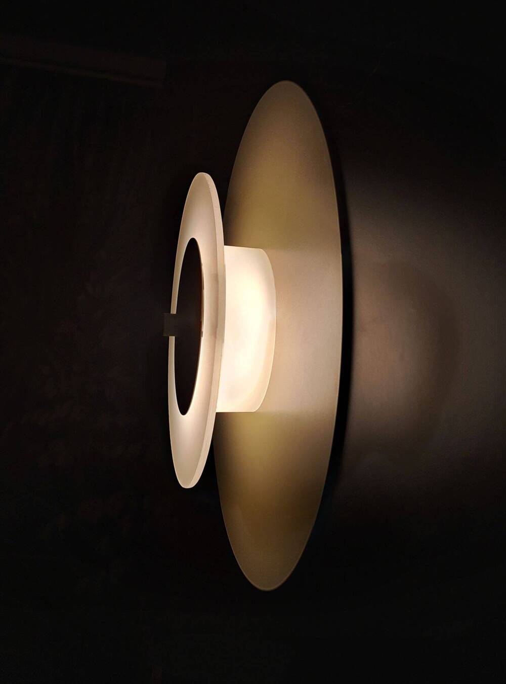 LOFTLIGHT :: Lampa ścienna / kinkiet Aeroplan śr. 47 cm kolor Anode Effect Champagne